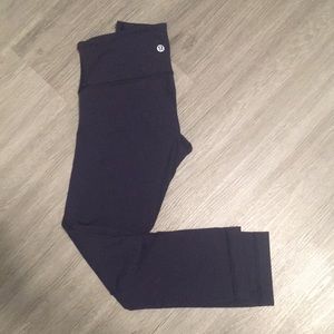 Navy cropped lululemon leggings LIKE NEW